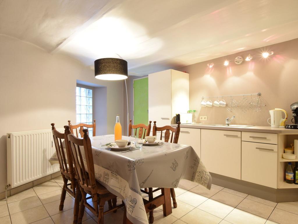 Magnificent Holiday Home In Libin With Barbecue Exteriör bild