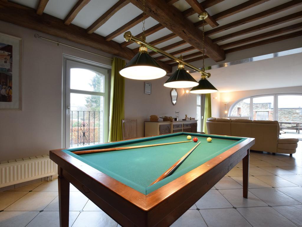 Magnificent Holiday Home In Libin With Barbecue Exteriör bild